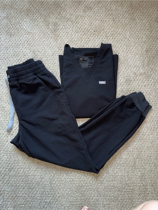 Figs Other - Figs Black Scrub Top and Jogger Pants Set
